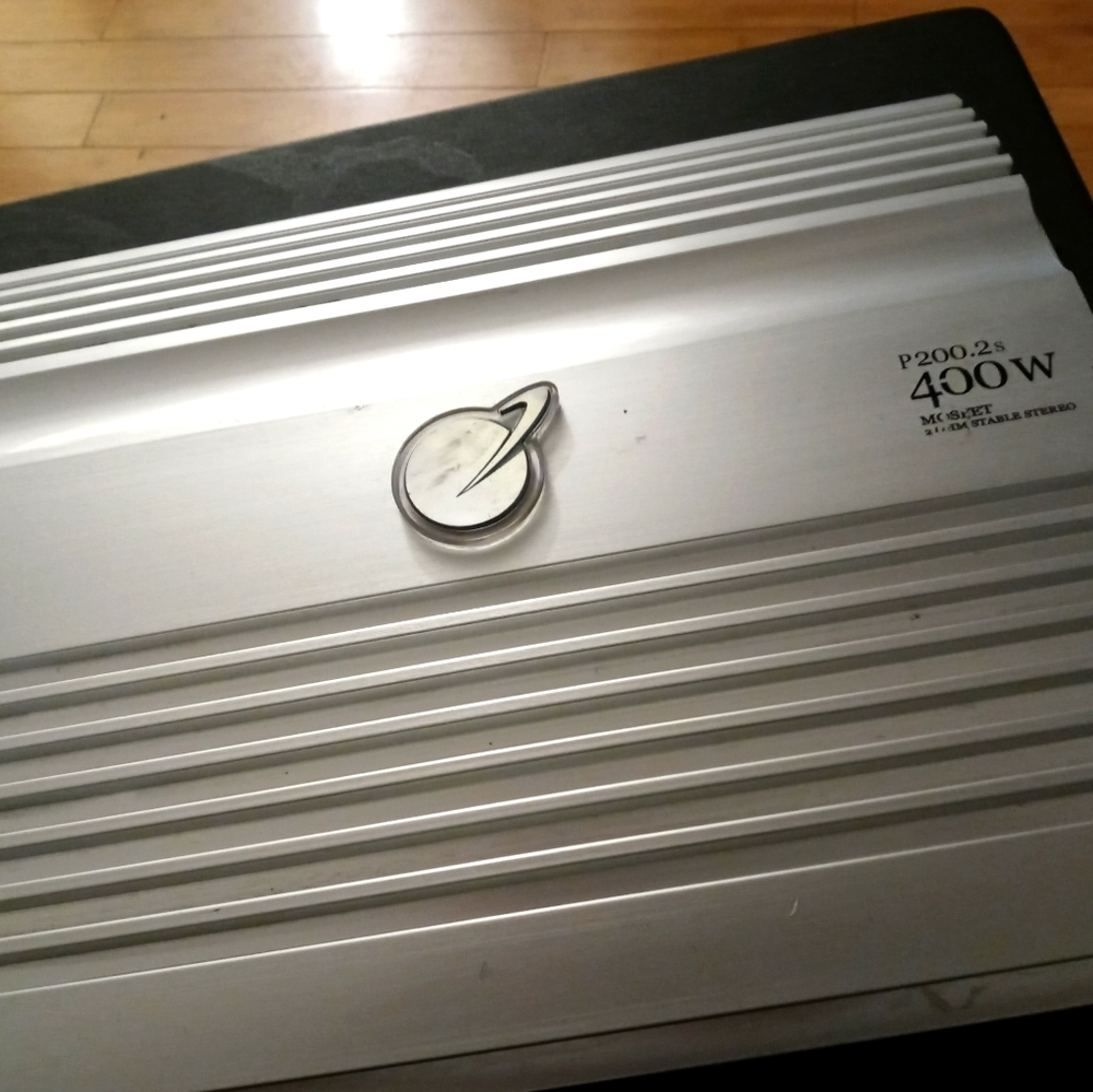 Planet Audio amp
